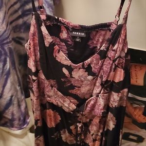 Torid dark floral Spaghetti strap top. Flowy front